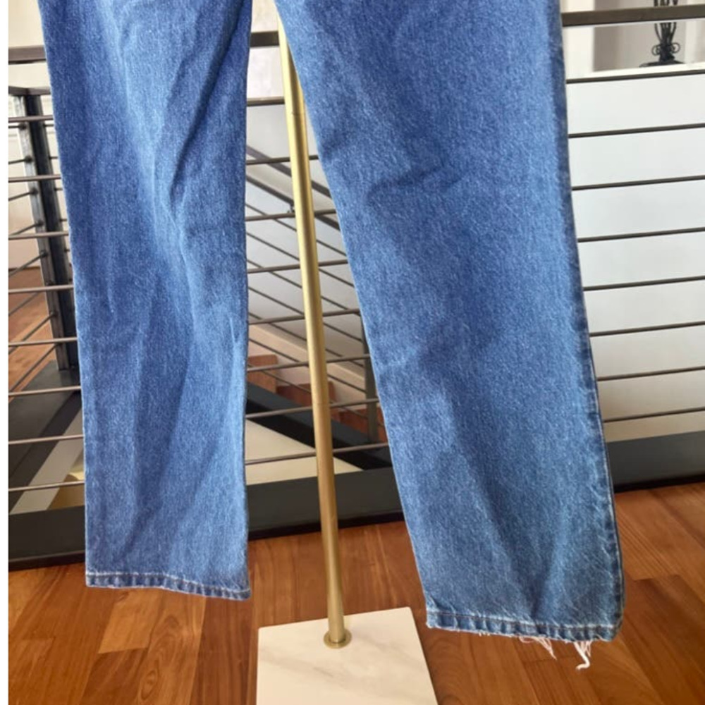 Reformation Cynthia High Rise Straight Jeans in Shasta Destroyed - Picture 10 of 12